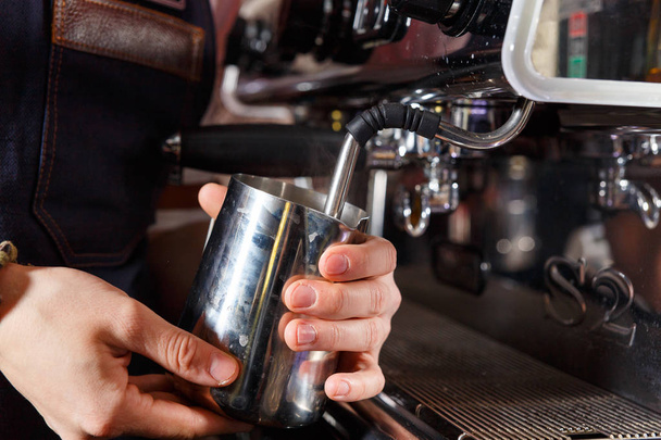 Bartender making coffee - Foto, imagen