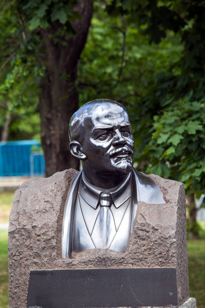 Ο Λένιν προτομή στο πάρκο της τέχνης Museon στη Μόσχα, Ρωσία - Φωτογραφία, εικόνα
