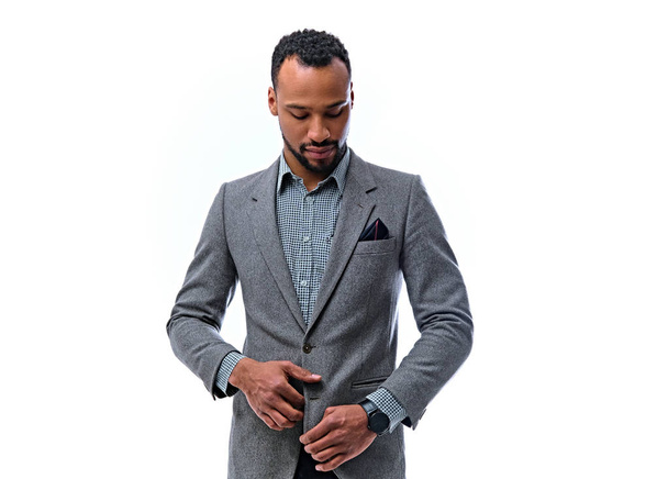 schwarzer amerikanischer Mann im Anzug  - Foto, Bild