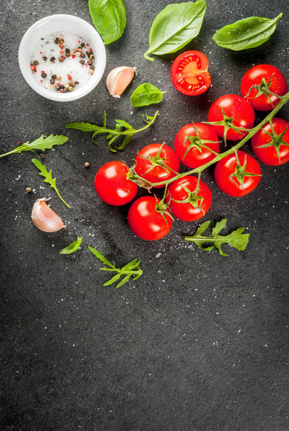 Arka plan yeşillik ve domates ile pişirme - Fotoğraf, Görsel
