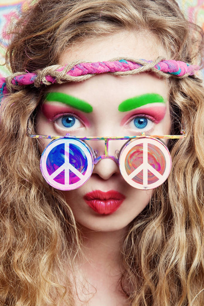 beauty hippie woman with stylish glasses - Fotó, kép