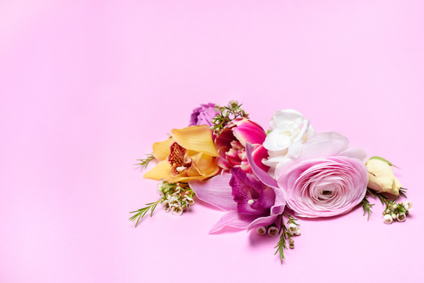 Hermosas flores en flor
 - Foto, imagen