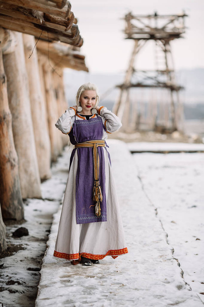Beautiful girl viking - Foto, imagen
