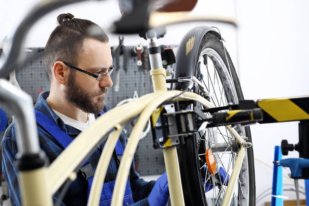 Bike repair service of the wheel. - Φωτογραφία, εικόνα