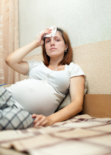 Suffering pregnant woman - Foto, immagini