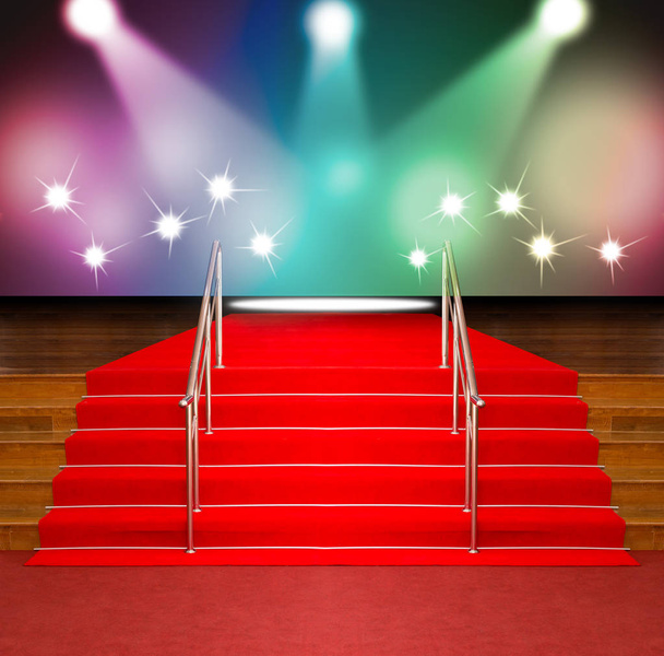 червоний килим на дерев'яних сходах
 - Фото, зображення