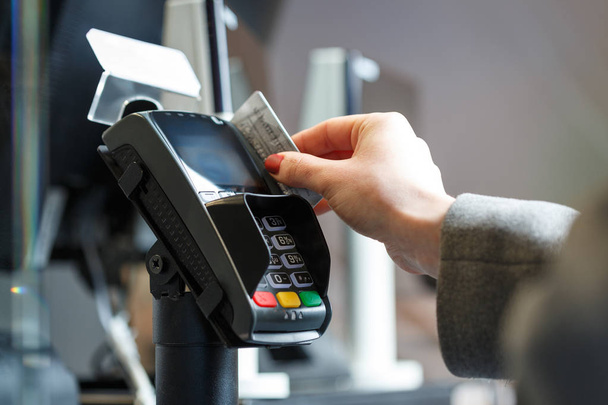 Payment with a card terminal - Photo, Image