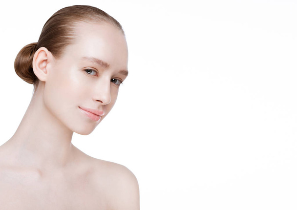 Beautiful woman girl natural makeup spa skin care - Foto, imagen