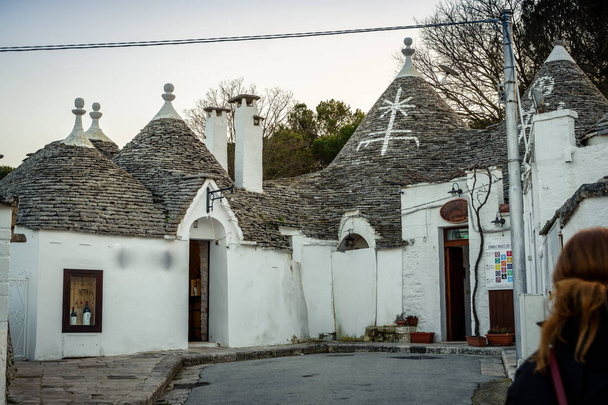 Trulli tradiční domy v Arbelobello, Puglia, Itálie - Fotografie, Obrázek