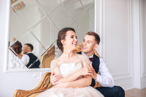 wedding couple on the studio. Wedding day. Happy young bride and groom on their wedding day. Wedding couple - new family. - Fotoğraf, Görsel