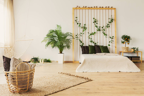 Eco bedroom with rope wall - Фото, зображення