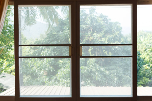 tela de arame mosquito janela
 - Foto, Imagem