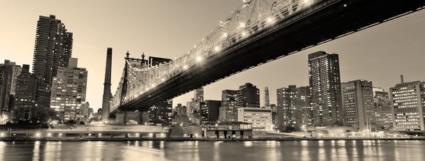 Panorama nocturno de Nueva York
 - Foto, Imagen