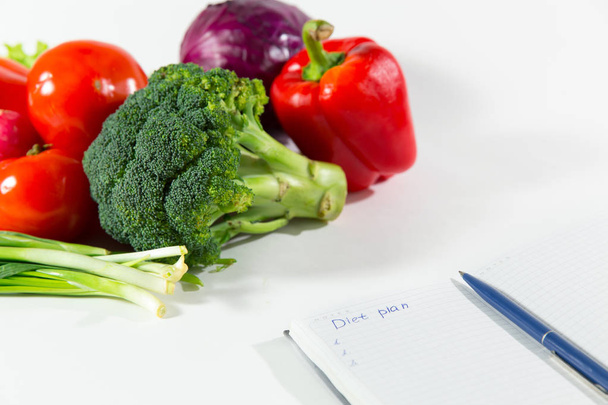Biologische voeding, dieetplan, verse groenten - Foto, afbeelding