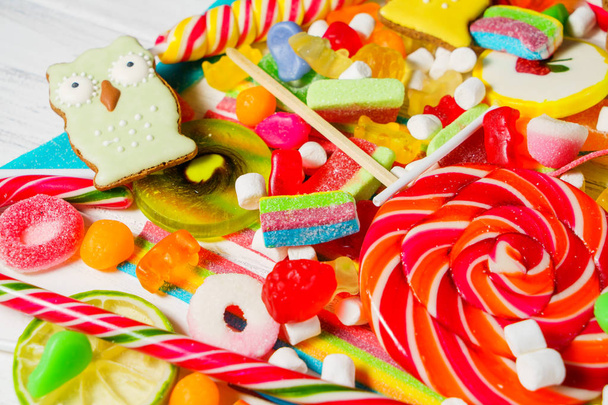 bir sürü farklı şekerler - Fotoğraf, Görsel
