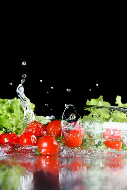 cherry tomatoes and lettuce - Zdjęcie, obraz
