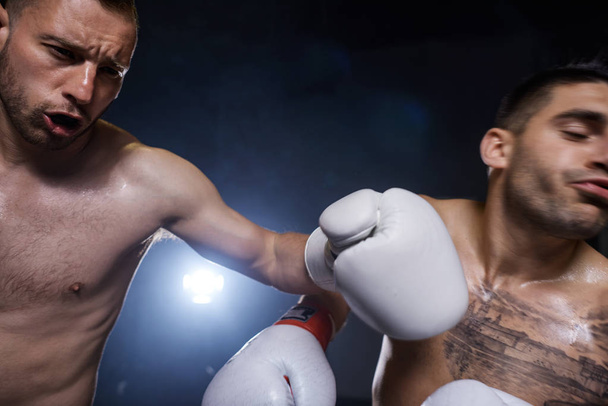 two men boxing - Photo, Image