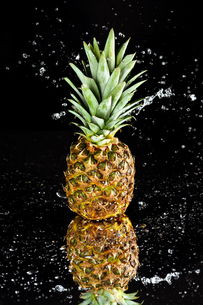 Fresh ripe pineapple  - Zdjęcie, obraz