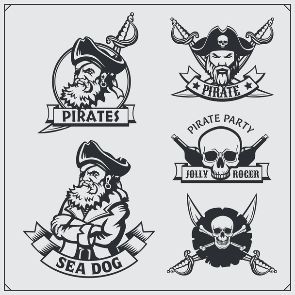 Set of pirate labels, emblems, badges and design elements. - Vektör, Görsel