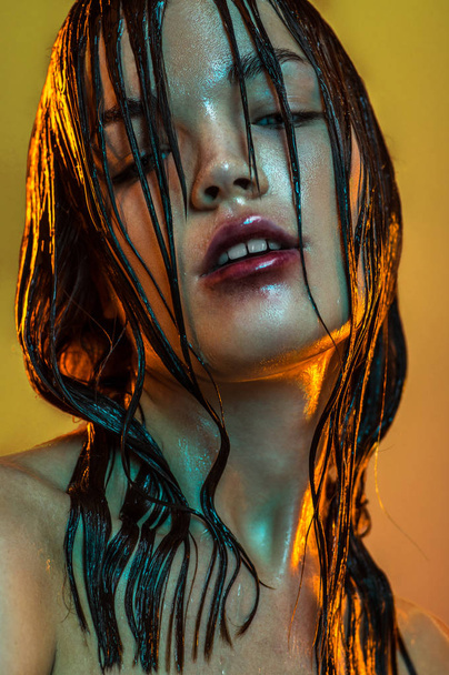 Girl with wet hair - Foto, Imagem