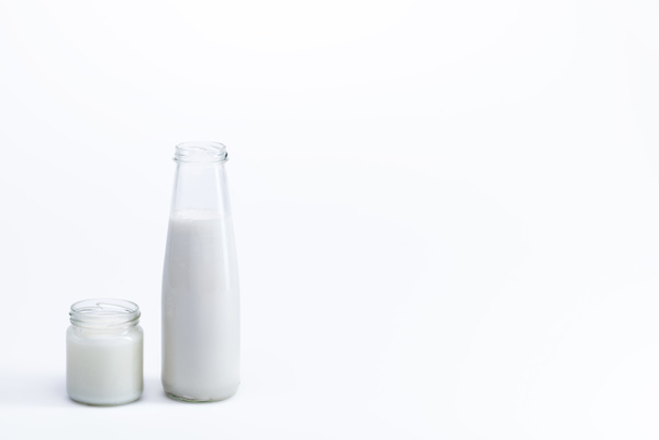 Aceite de coco y leche de coco
  - Foto, Imagen