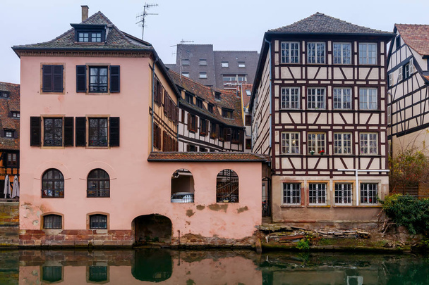 Strasbourgissa. Petite Ranska piirin vanhassa kaupungissa
. - Valokuva, kuva