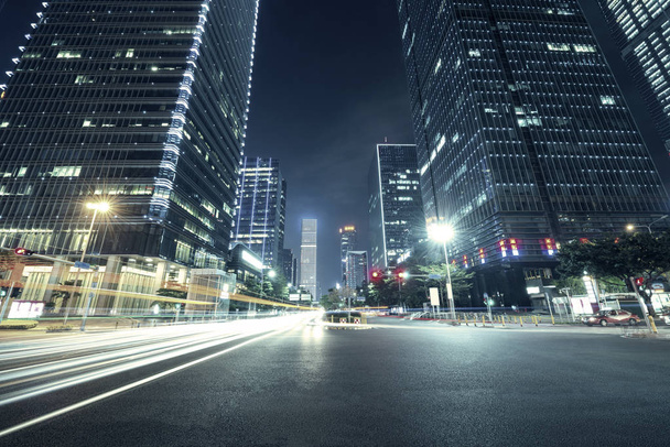 trafic urbain la nuit
 - Photo, image
