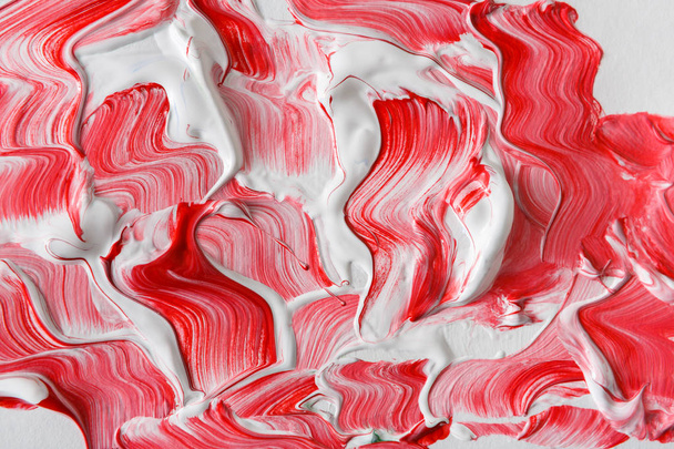 Палитра с разноцветной текстурой масляных красок
 - Фото, изображение