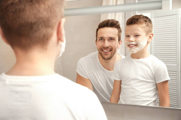 Father and son shaving  - 写真・画像