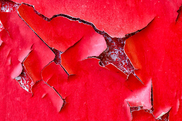 Paredes de cor vermelha com grande rachadura, fundo e textura
 - Foto, Imagem