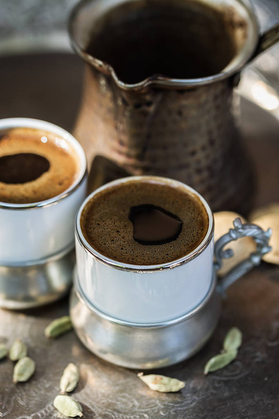 Турецкий кофе в подлинных чашках
 - Фото, изображение