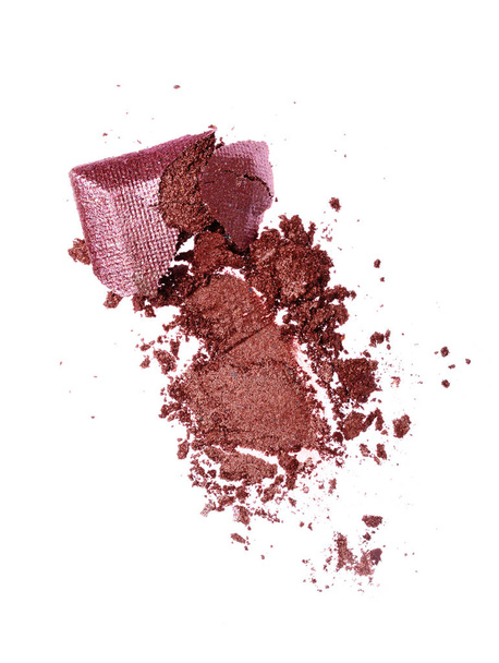 Spalmo di ombretto viola lucido schiacciato come campione di prodotto cosmetico
 - Foto, immagini