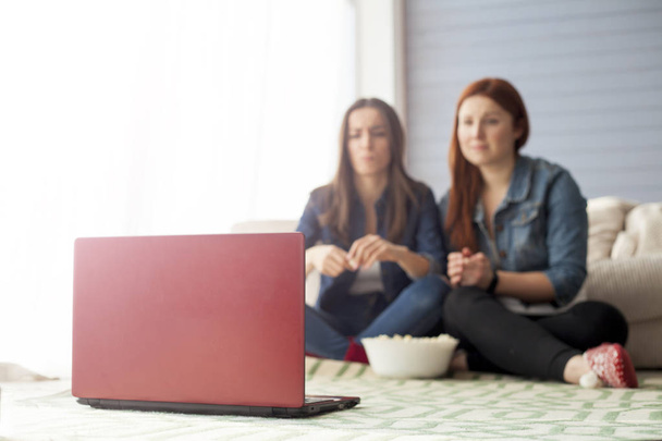  female  friends looking at a computer - Photo, image