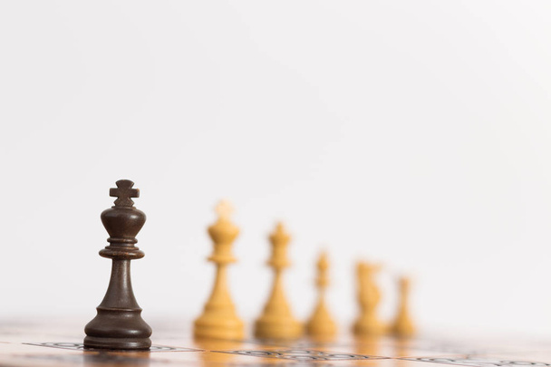 Шахи, сфотографовані на шаховій дошці
 - Фото, зображення