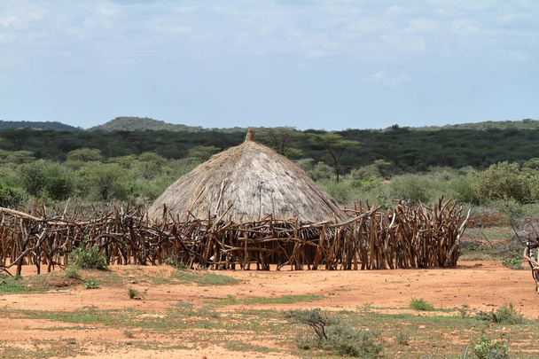 Hagyományos szalma kunyhók a Omo völgy Etiópia - Fotó, kép
