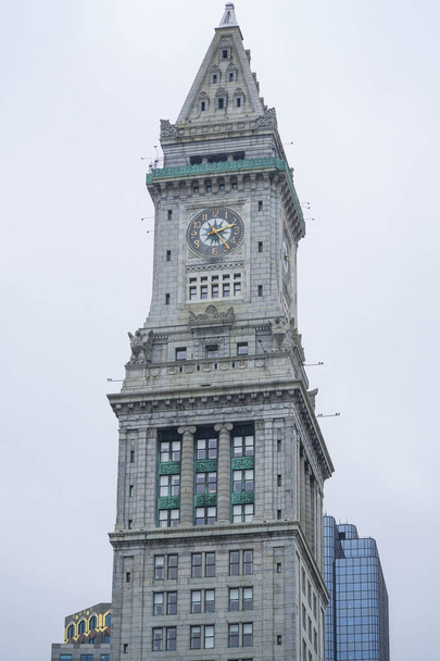 Custom House Tower in Boston - BOSTON, MASSACHUSETTS - APRIL 3, 2017
 - Фото, изображение