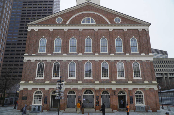 Faneuil Hall in Boston Old Town - BOSTON , MASSACHUSETTS - APRIL 3, 2017 - Foto, Imagem