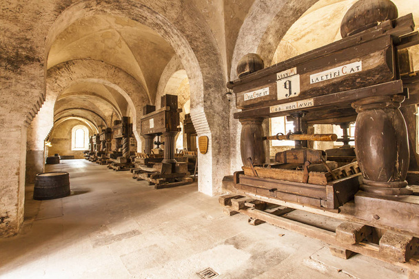 Трапезная монастыря Эбербах Германия
  - Фото, изображение