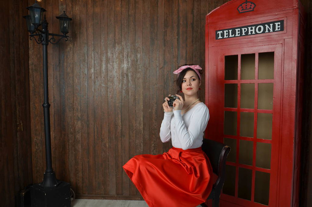 Girl in a red skirt, vintage - Foto, Bild