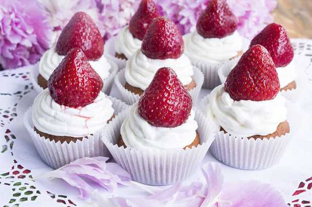 Cupcakes with Strawberries - Photo, Image