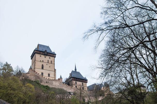 Karlstejn - διάσημο γοτθικό κάστρο - Φωτογραφία, εικόνα