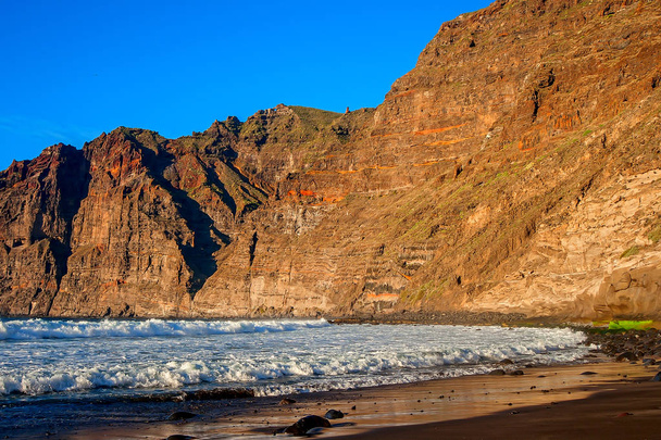 Tenerife costa rocosa
 - Foto, Imagen
