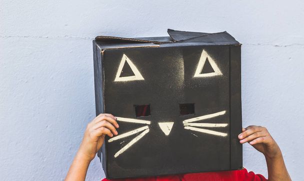 Black cat carton mask  - Φωτογραφία, εικόνα