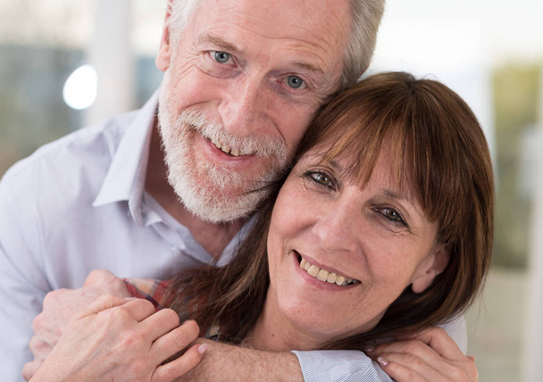Portrait of a happy senior couple - Foto, Imagem