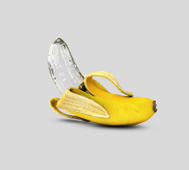 Ρεαλιστική 3d απεικόνιση γυαλί μπανάνα απομονώνονται σε γκρίζο φόντο - Φωτογραφία, εικόνα