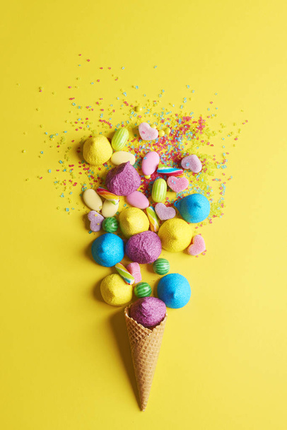 Colorful arrangement of candies  - Zdjęcie, obraz