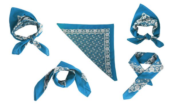 blaues, hellblaues Kopftuch mit Muster, isoliert - Foto, Bild