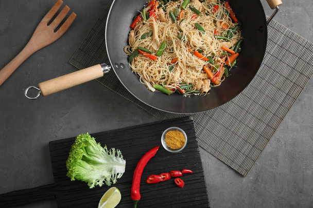 Tasty rice noodle with vegetables - Photo, image