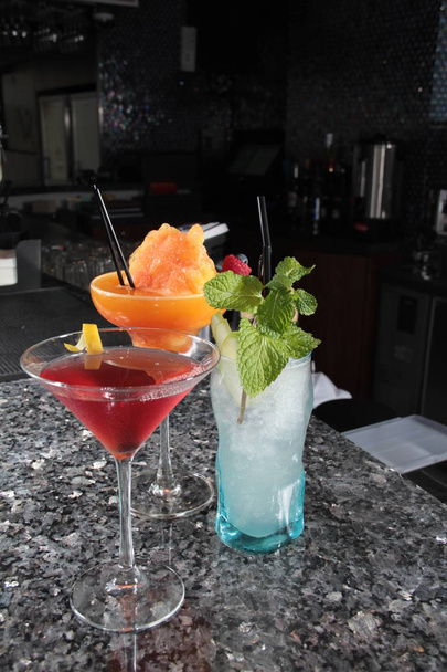 cocktail with lemon and mint - Foto, Imagen