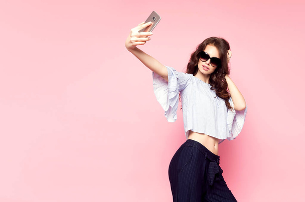 Woman taking selfie - Φωτογραφία, εικόνα